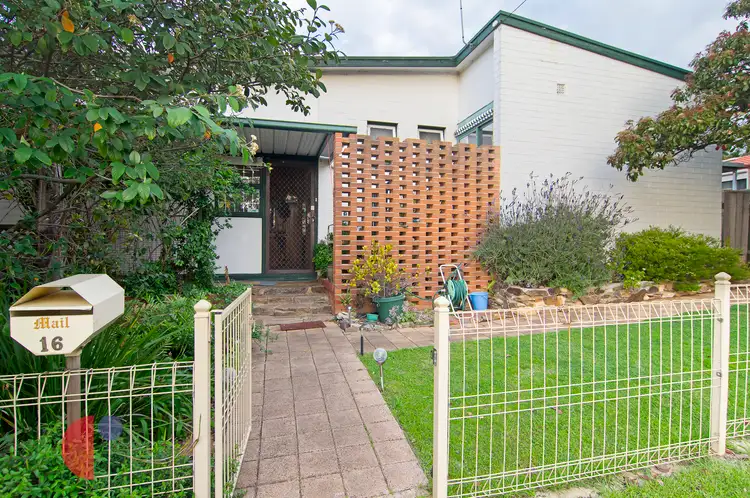 16 Hillcrest Drive, Eden Hills SA 5050