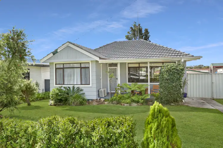 32 Parkside Drive, Dapto NSW 2530