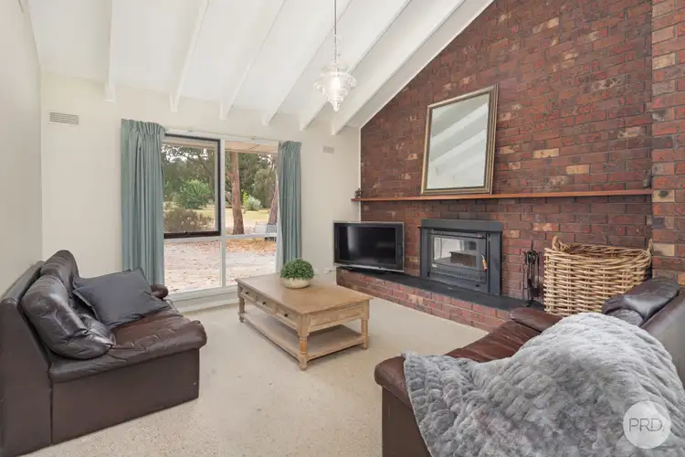 Second view of Homely house listing, 33 Gilday Court, Haddon VIC 3351