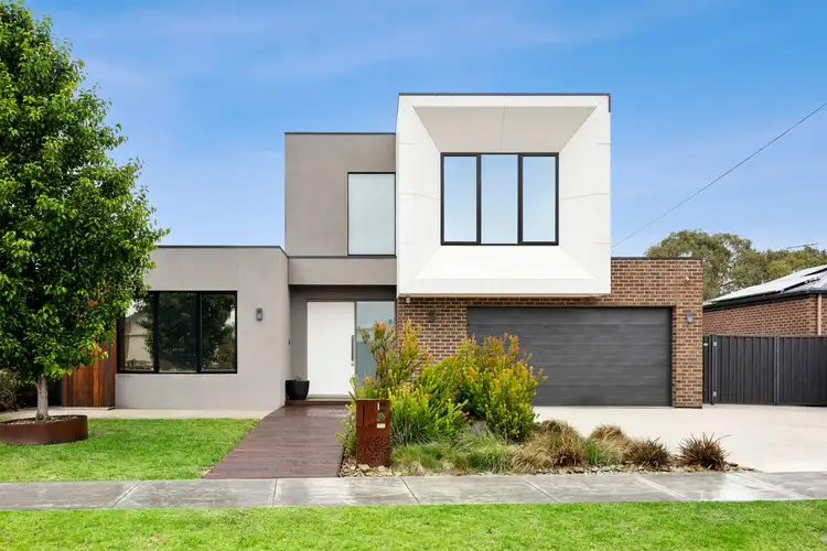 12 Martain Avenue, Lara VIC 3212