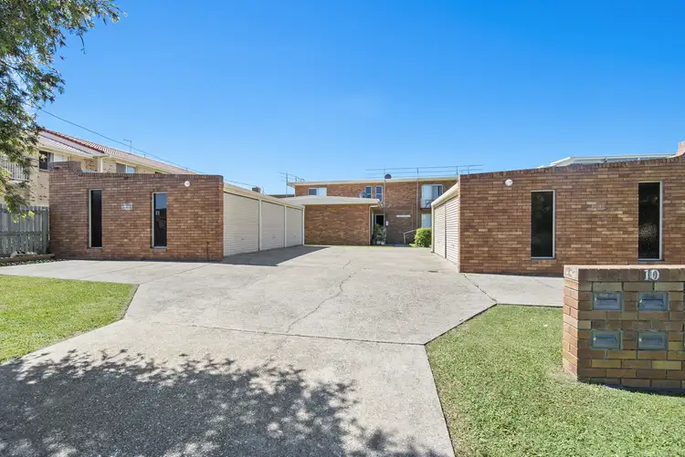 2/10 Meredith Street, Redcliffe QLD 4020