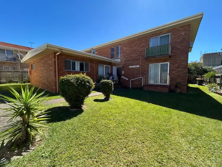 2/10 Meredith Street, Redcliffe QLD 4020
