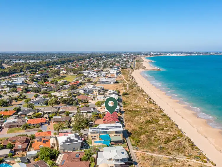 2/7 Rocklea Place, Silver Sands WA 6210