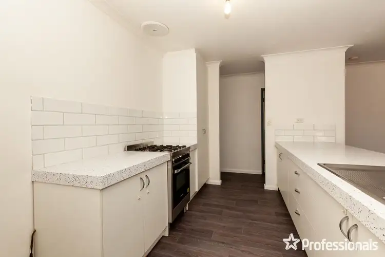 Sixth view of Homely house listing, 1 Beechcroft Place, Camillo WA 6111