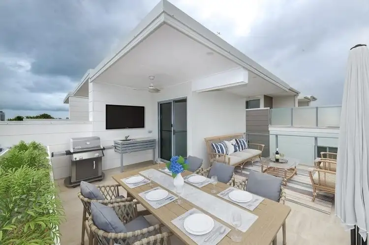 2/77 Minnie Street, Southport QLD 4215