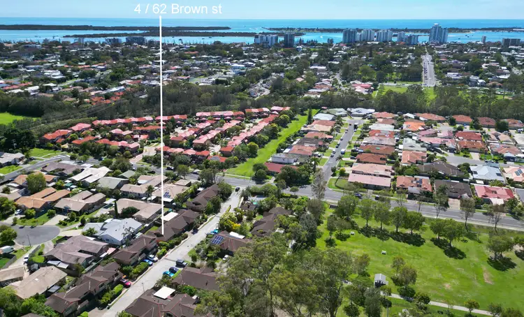 4/62-66 Brown Street, Labrador QLD 4215