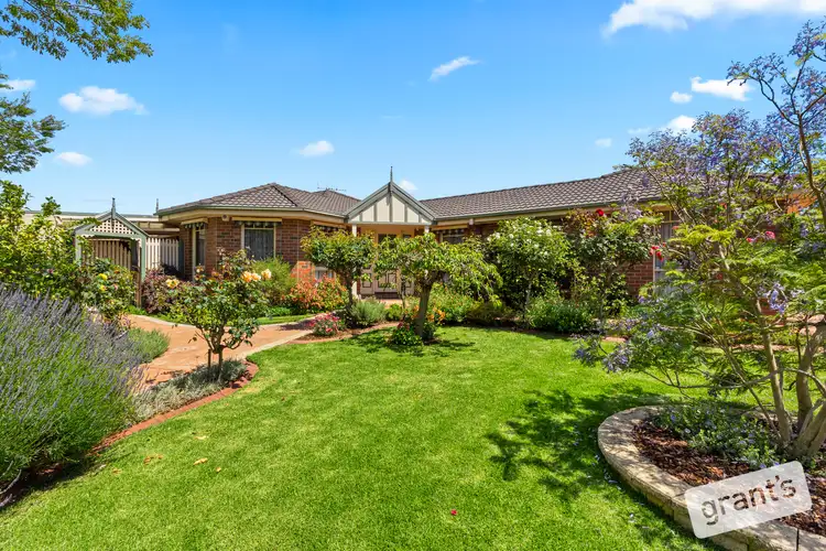 1 Charmouth Place, Narre Warren South VIC 3805