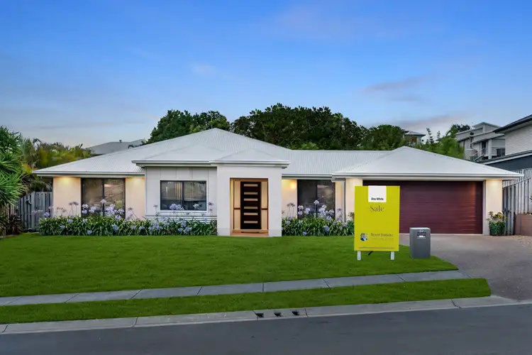 30 Hawkesbury Avenue, Pacific Pines QLD 4211
