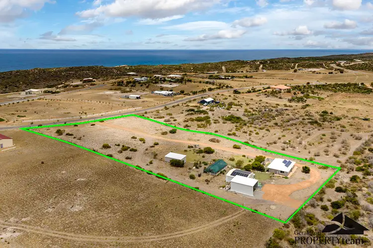 32 African Reef Boulevard, Greenough WA 6532