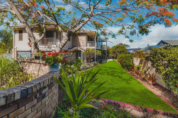 17 Carcoola, Benowa QLD 4217