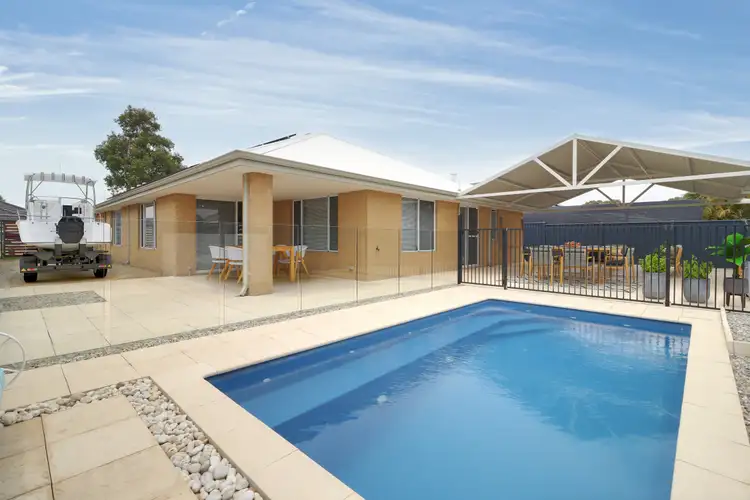 13 Lagoon Pass, Baldivis WA 6171
