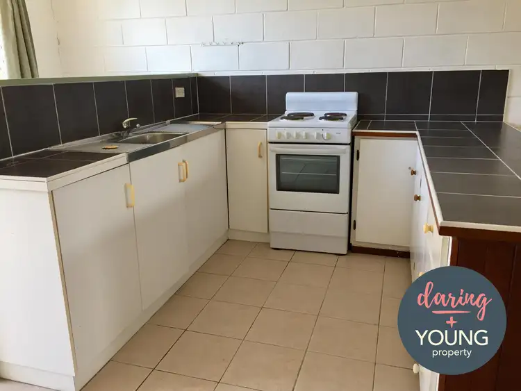 2/11 Maroong Street, Currajong QLD 4812