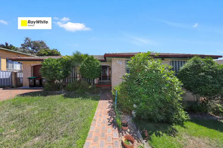 231 Capper Street, Tumut NSW 2720