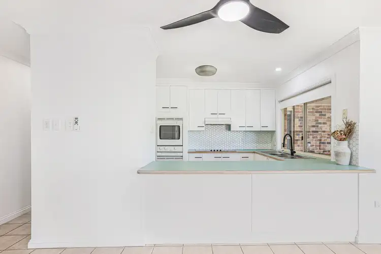 Sixth view of Homely house listing, 2 Aymone Close, Avoca QLD 4670