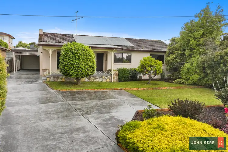8 Cross Street, Newborough VIC 3825