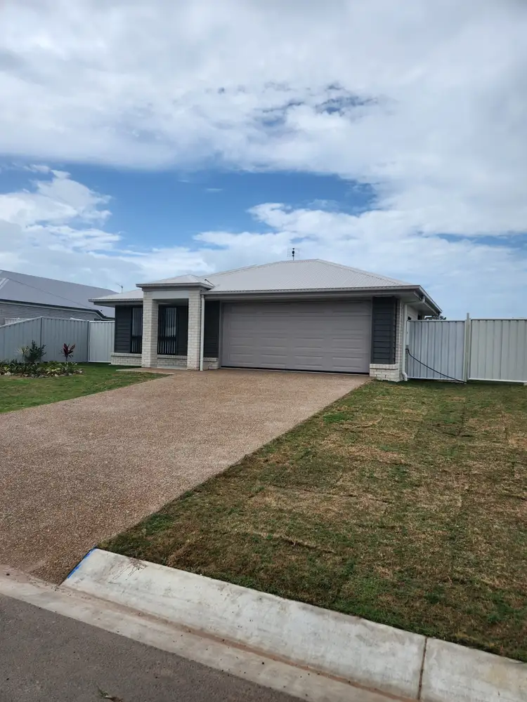 Second view of Homely house listing, 11 Yaringa Avenue, Pialba QLD 4655