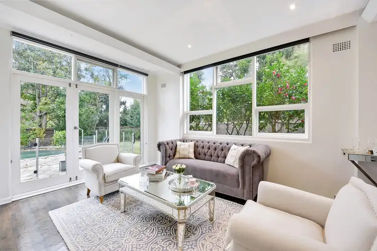10 Cranford Avenue, St Ives NSW 2075