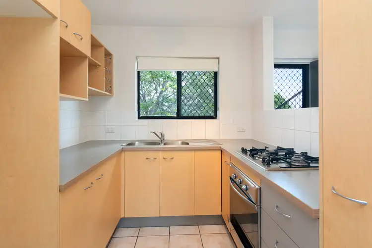 Sixth view of Homely unit listing, 3/54 Winchester Street, Hamilton QLD 4007