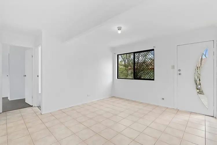 1/28 Defiance Road, Logan Central QLD 4114