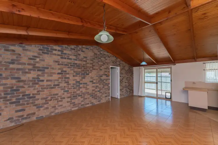 Sixth view of Homely house listing, 2 Martins Court, Qunaba QLD 4670