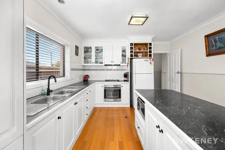 Fifth view of Homely house listing, 3 Oshannessy Court, Altona Meadows VIC 3028