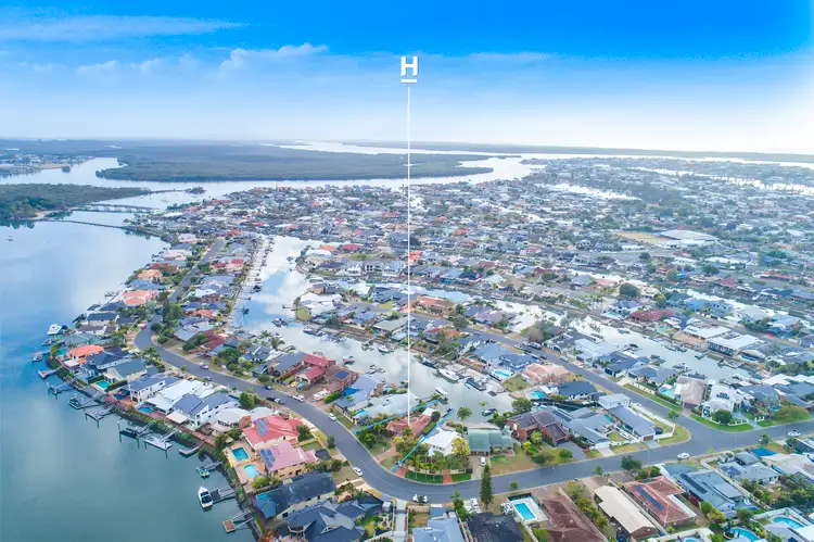 31 Tradewinds Avenue, Paradise Point QLD 4216