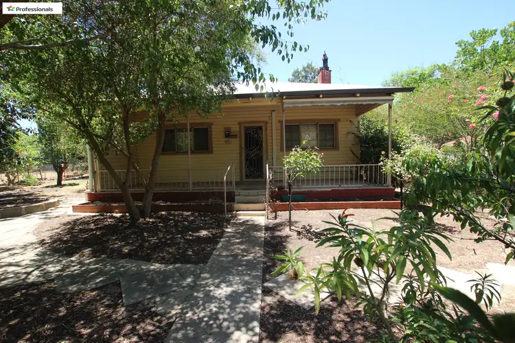 104 Fouracre Street, Waroona WA 6215