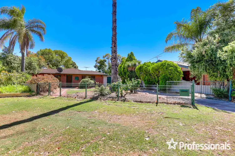 24 Menzies Place, Thornlie WA 6108
