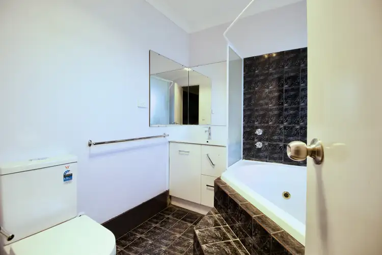 Fifth view of Homely house listing, 2 Silkhurst Crescent, Warnbro WA 6169