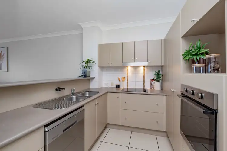 Fourth view of Homely unit listing, 12/16-22 Martinez Avenue, West End QLD 4810