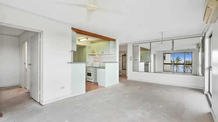 16/249 Esplanade, Cairns North QLD 4870