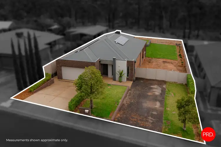 50 Londonderry Way, Epsom VIC 3551