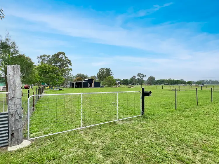 36-38 Gipps Street, Calvert QLD 4340