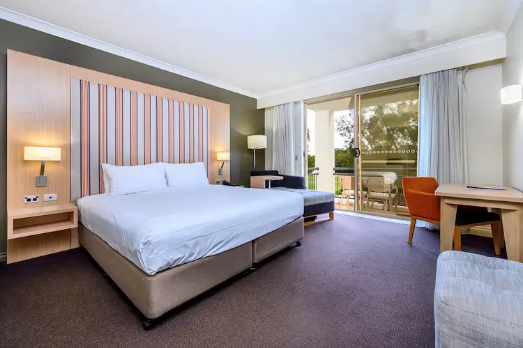 5103/64 Palm Meadows Drive, Carrara QLD 4211