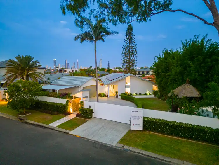 1 Argyle Crescent, Sorrento QLD 4217