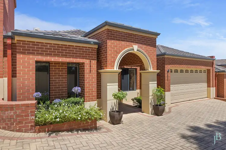 4/152 Gwenyfred Road, Kensington WA 6151