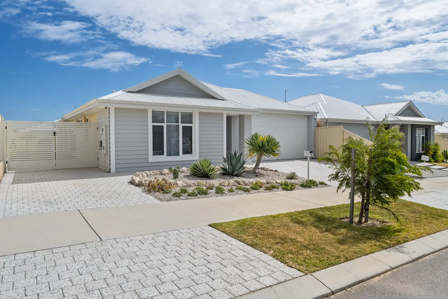Main view of Homely house listing, 10 Ramillies Approach, Madora Bay WA 6210