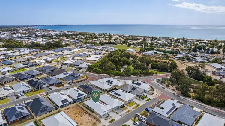 Second view of Homely house listing, 10 Ramillies Approach, Madora Bay WA 6210