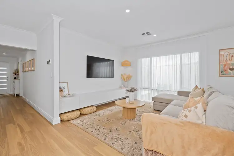 Sixth view of Homely house listing, 10 Ramillies Approach, Madora Bay WA 6210