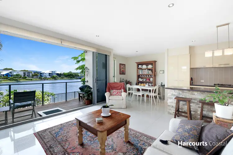 5/5056 Emerald Island Drive, Carrara QLD 4211