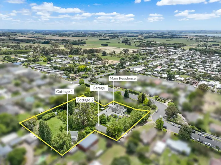 21 Dimora Avenue, Camperdown VIC 3260