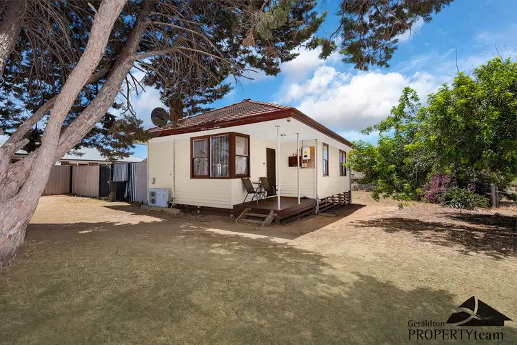 7 Crabbe Street, Rangeway WA 6530