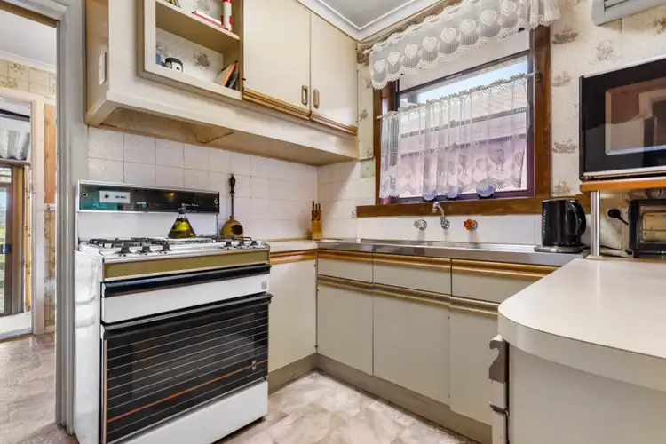 Fifth view of Homely house listing, 4 Belvedere Court, Noble Park VIC 3174