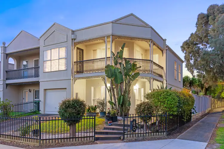 2 Parklane Way, Rowville VIC 3178