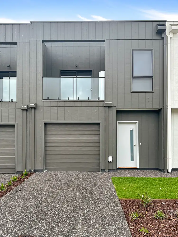 24 Limestone Drive, Berwick VIC 3806