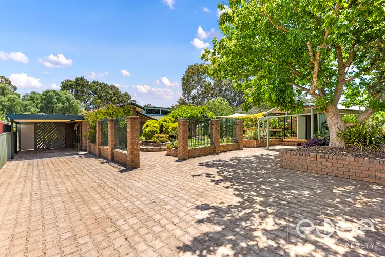 17 Carob Crescent, Craigmore SA 5114