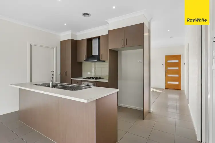 Fifth view of Homely unit listing, 2/7 Fishburn Grove, Harkness VIC 3337