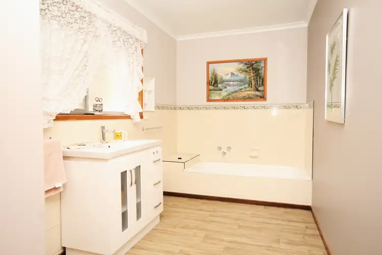 Seventh view of Homely house listing, 14 Caroline Street, Horsham VIC 3400