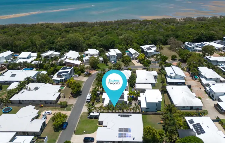 Second view of Homely house listing, 4 Seafarer Court, Blacks Beach QLD 4740