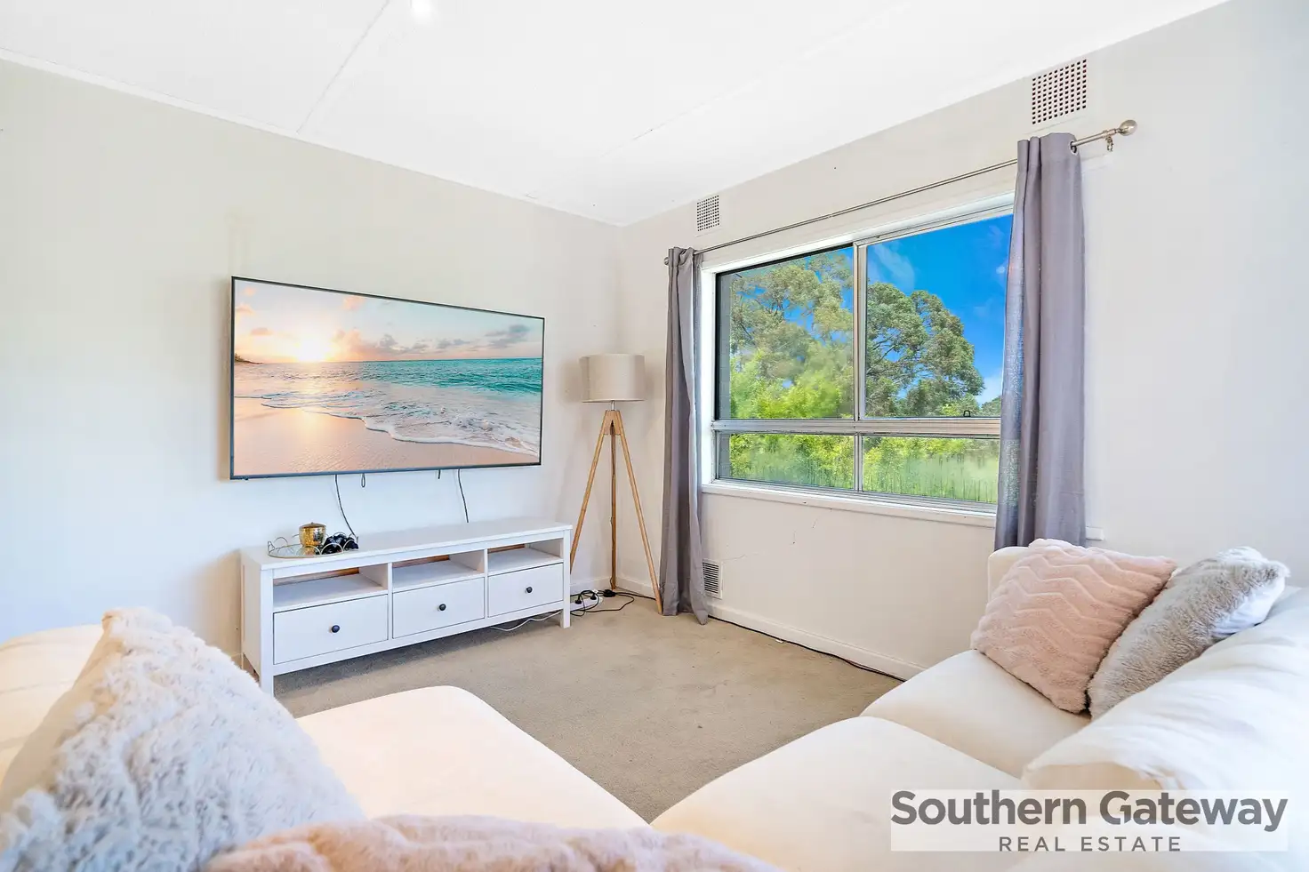 Main view of Homely unit listing, 18/4 Canham Way, Orelia WA 6167